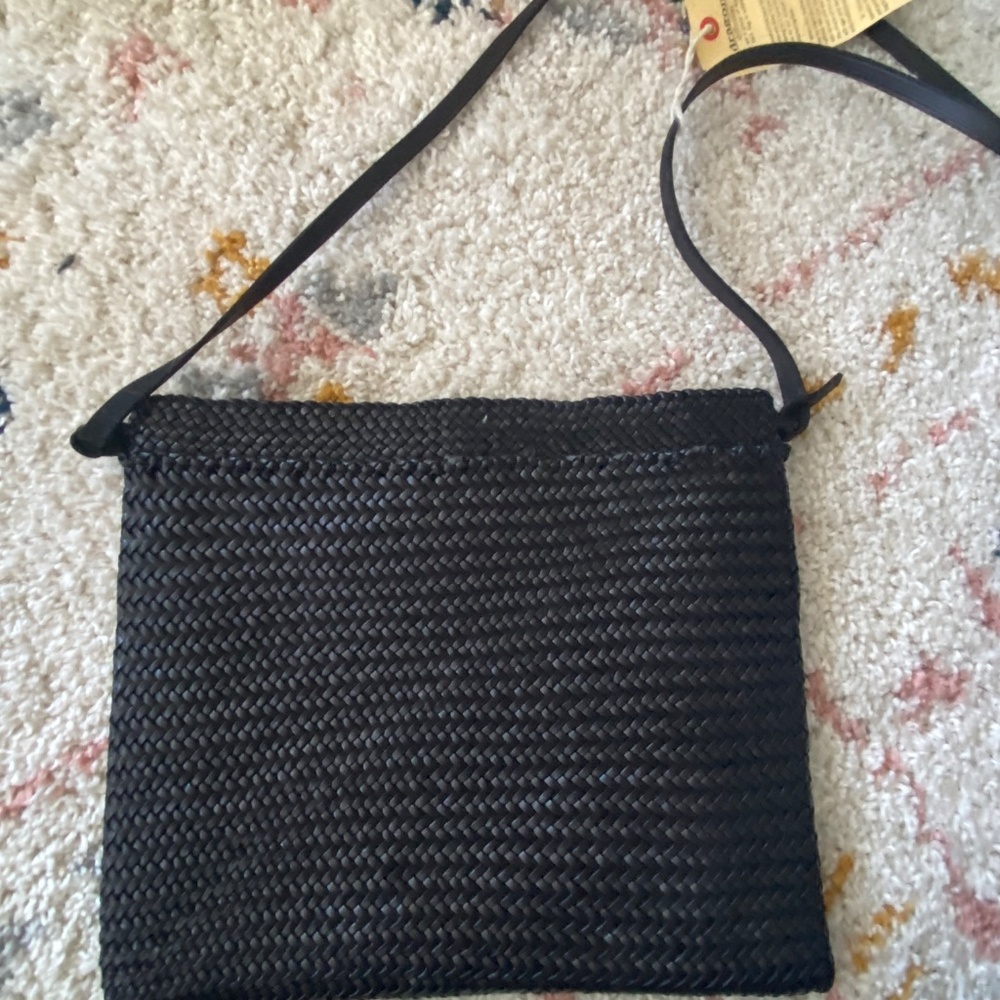 Dragon Diffusion Black Woven Crossbody Bag - Picture 6 of 7